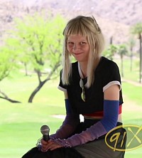 Aurora Aksnes interview at the 91X Flophouse